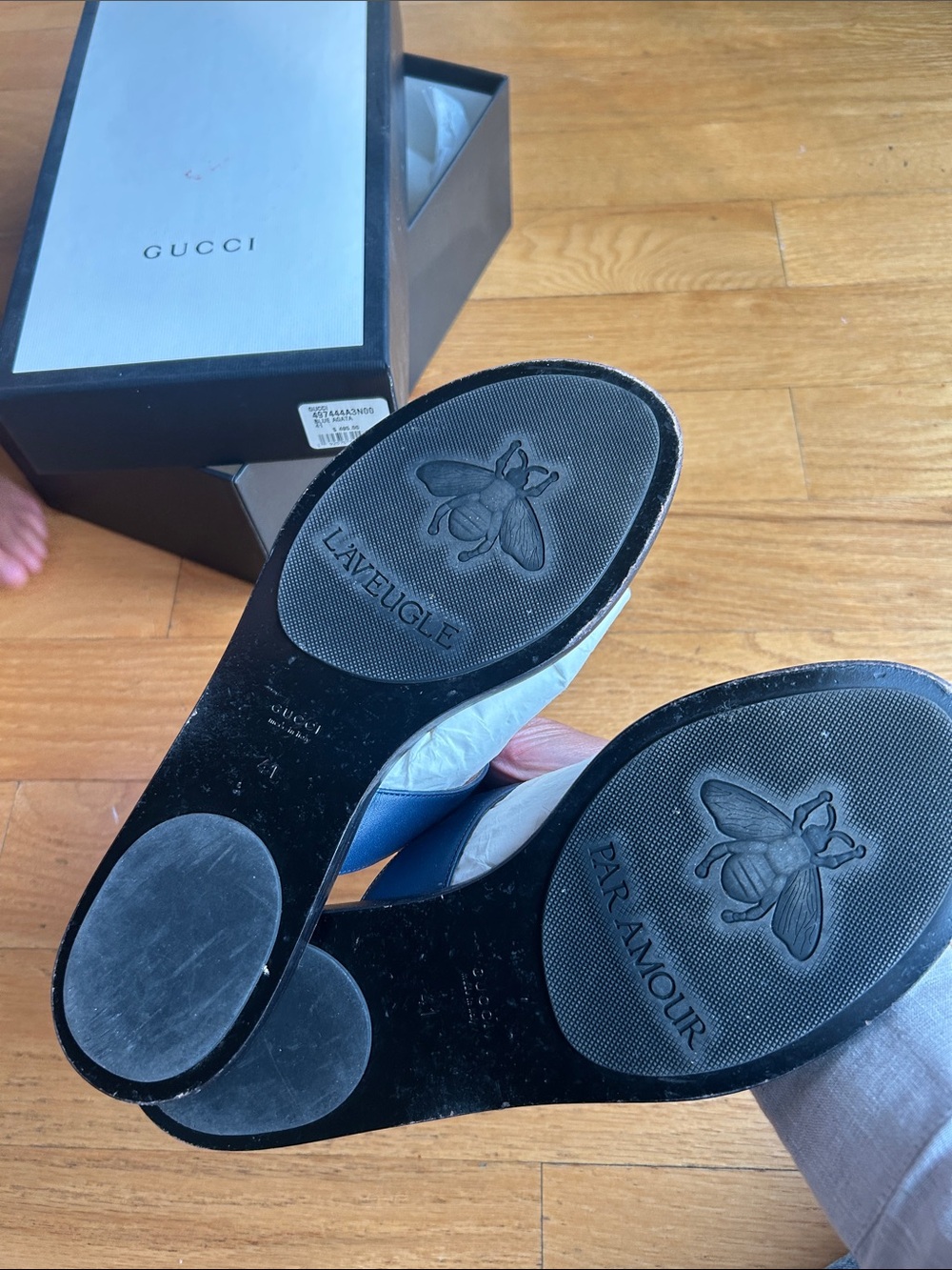 Gucci Navy Leather GG Thong Sandals with Gold Hardware - Picture 2 of 3